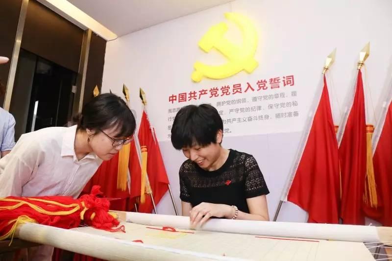 探索大学生谈恋爱该注意什么?的知识问答平台